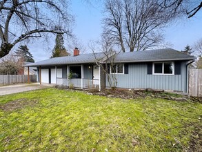 1161 N Park Ave in Eugene, OR - Building Photo - Building Photo