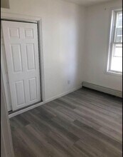 116 Falcon St, Unit 1 in Boston, MA - Building Photo - Building Photo