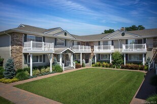 45 Golden Ave in Deer Park, NY - Building Photo