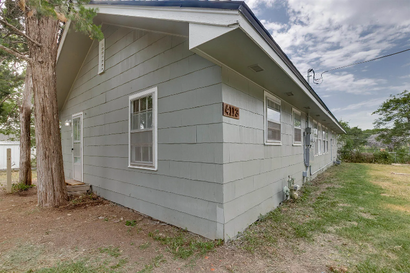 4111 E Menlo Dr in Wichita, KS - Building Photo