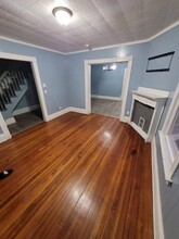 160 Sargeant St, Unit Large 4 Bedroom in Hartford, CT - Foto de edificio - Building Photo