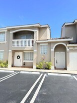 7221 NW 174th Terrace in Hialeah, FL - Building Photo