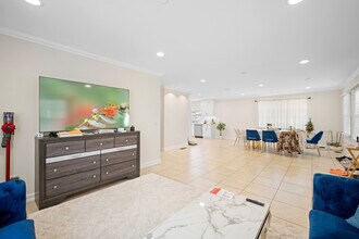 1520 Orange Grove Ave in Glendale, CA - Building Photo - Building Photo