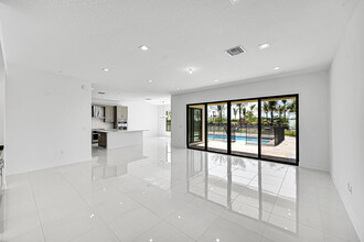 13037 Feathering Wy in Palm Beach Gardens, FL - Building Photo - Building Photo
