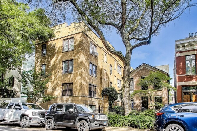 property at 1927 N Howe St