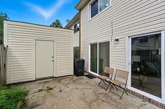 5025 Clairmont Ct in Virginia Beach, VA - Building Photo - Building Photo