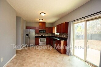 80 Willow Trace Dr in Phenix City, AL - Building Photo - Building Photo