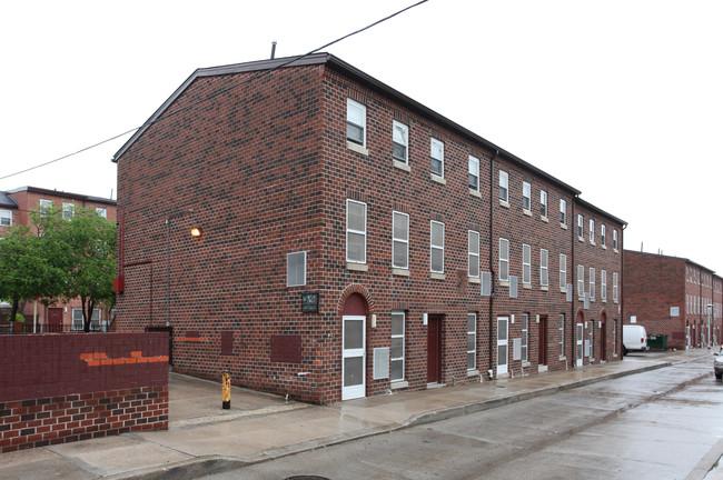 Poppleton Place Apartments in Baltimore, MD - Building Photo - Building Photo