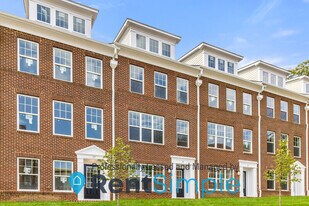 19 N Trenton St in Arlington, VA - Building Photo