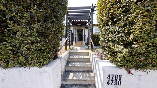 4788 College Ave in San Diego, CA - Building Photo - Building Photo