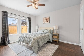 1004 E Powell Ave in Fort Worth, TX - Building Photo - Building Photo