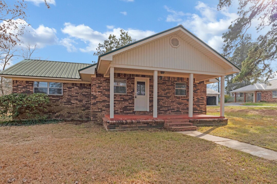 7085 Cypress St in West Monroe, LA - Building Photo