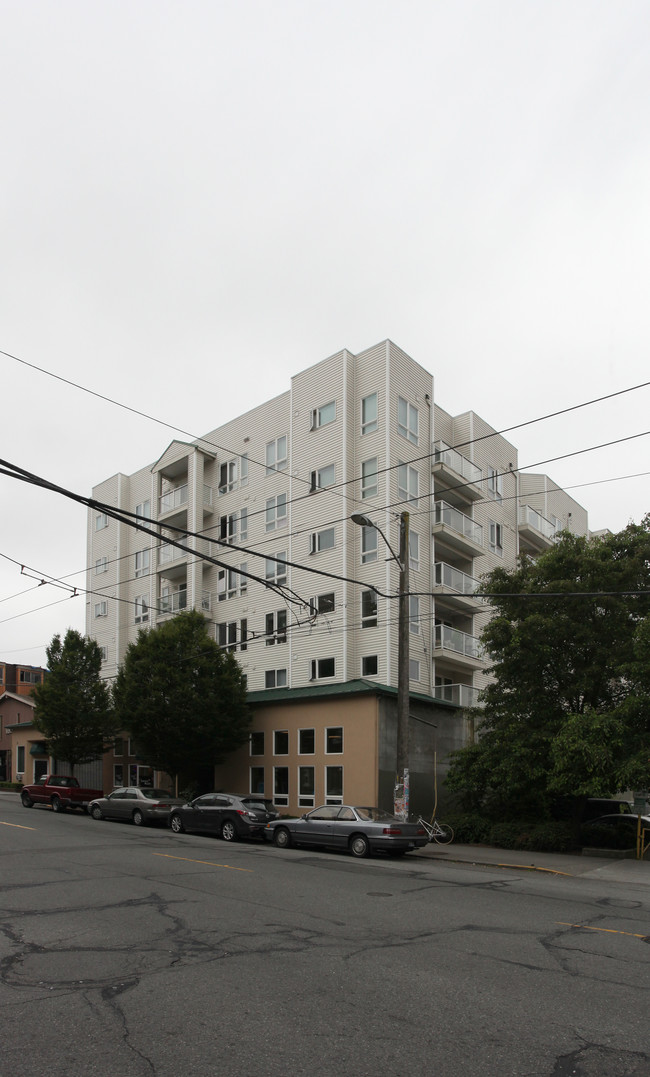 Capitol Steps Apartments