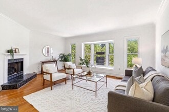 695 W Glebe Rd in Alexandria, VA - Building Photo - Building Photo