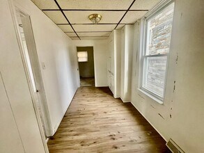 816 11th St-Unit -A in Beaver Falls, PA - Building Photo - Building Photo