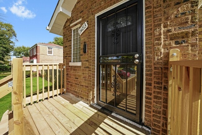 property at 14213 S Dearborn St