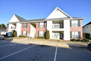 1912 Harcourt Cir in Fayetteville, NC - Building Photo