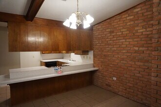 3821 51st St in Lubbock, TX - Building Photo - Building Photo