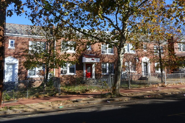 1504 V St SE in Washington, DC - Building Photo - Building Photo