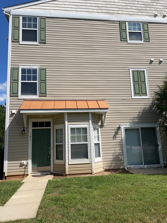 property at 2211 Valley Edge Dr