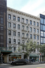 344-346 W 14th St in New York, NY - Building Photo - Building Photo