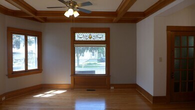 136 Elgin Ave in Forest Park, IL - Building Photo - Building Photo