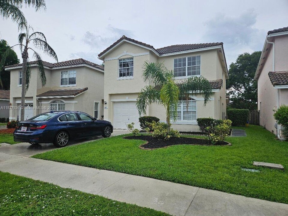 6831 Big Pine Key St in Greenacres, FL - Building Photo