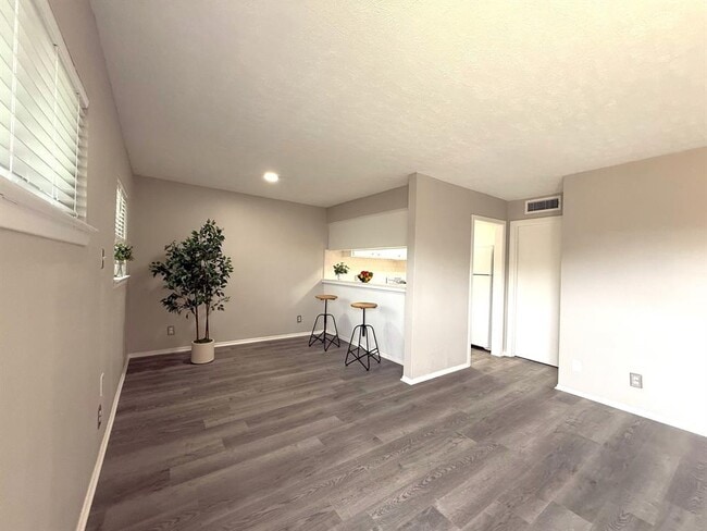 property at 9733 Neuens Rd