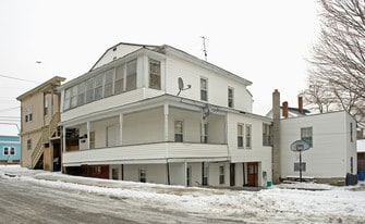 19 Thompson St in Sanford, ME - Building Photo