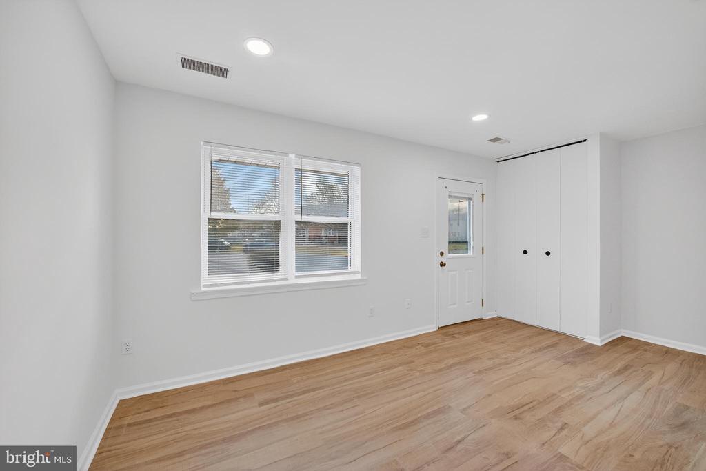 224 Moore Dr in Berryville, VA - Building Photo