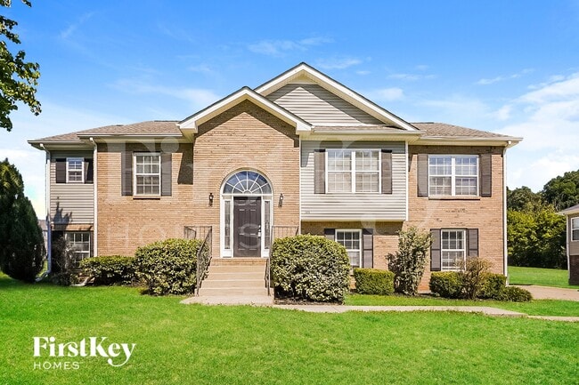 property at 3426 N Henderson Way