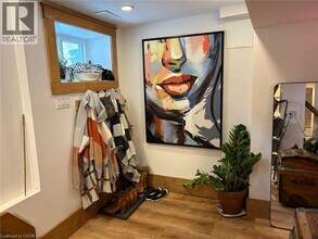 306 Wexford Ave S in Hamilton, ON - Building Photo - Building Photo