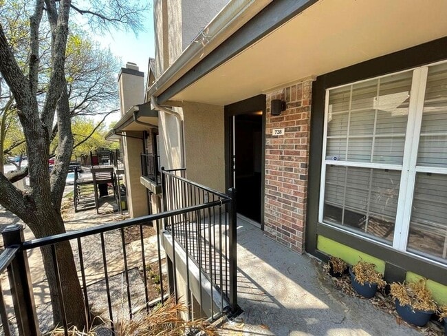 property at 7685 Northcross Dr