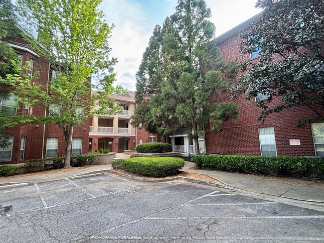 property at 5641 Roswell Rd