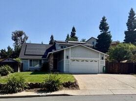 101 Mt Whitney Way in Clayton, CA - Building Photo