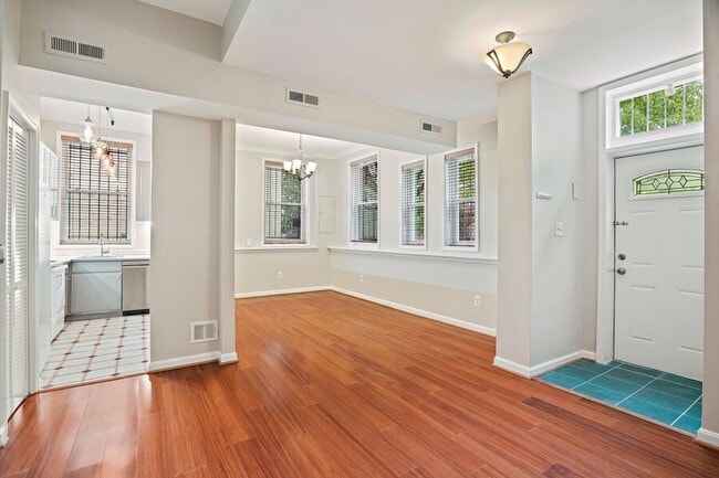 property at 6 14th St NE