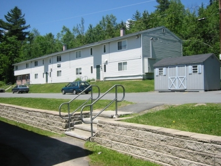 Parker Village Apartments in Littleton, NH - Foto de edificio - Building Photo