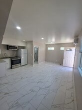 4666 Tango Way, Unit 2 in San Jose, CA - Foto de edificio - Building Photo