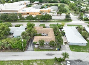 526 Eastwind Dr in North Palm Beach, FL - Building Photo - Building Photo
