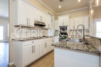 6609 Westlake Blvd in Oklahoma City, OK - Building Photo - Building Photo