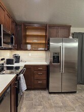 600 Van Wy in Grandview, WA - Building Photo - Building Photo