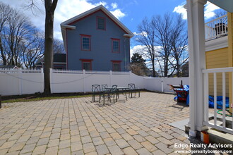 126 Summer St, Unit 1 in Watertown, MA - Building Photo - Building Photo