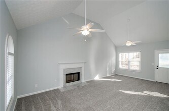 2525 Hawk Creek Trail in Cumming, GA - Foto de edificio - Building Photo