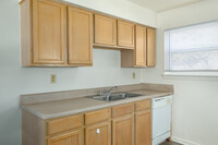 Admiral's Way Apartments in Norfolk, VA - Foto de edificio - Interior Photo