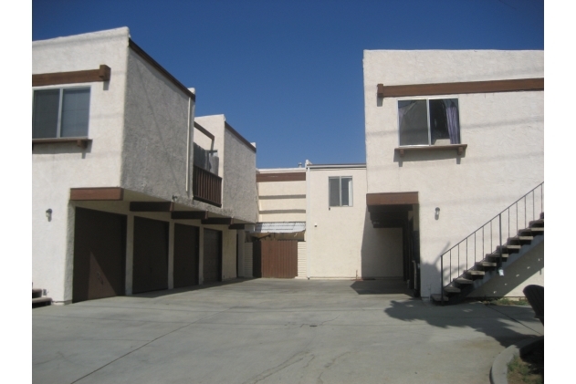 7851 Garfield Ave in Huntington Beach, CA - Building Photo - Building Photo