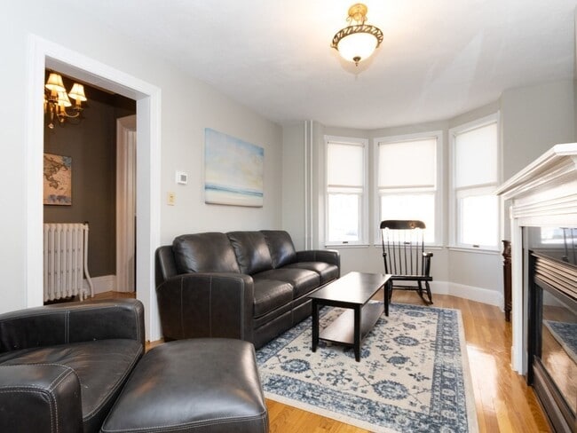 45 Old Harbor St in Boston, MA - Building Photo - Building Photo