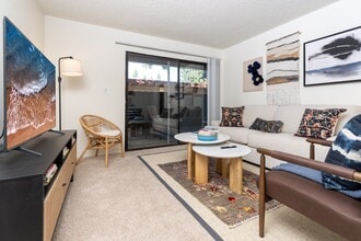 Citrus Place in Azusa, CA - Foto de edificio - Building Photo