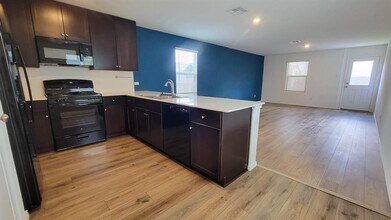 192 Gabbro Gdns in Maxwell, TX - Building Photo - Building Photo