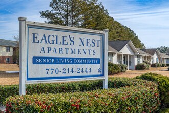 Eagles Nest Apartments 62+ Community in Carrollton, GA - Foto de edificio - Building Photo