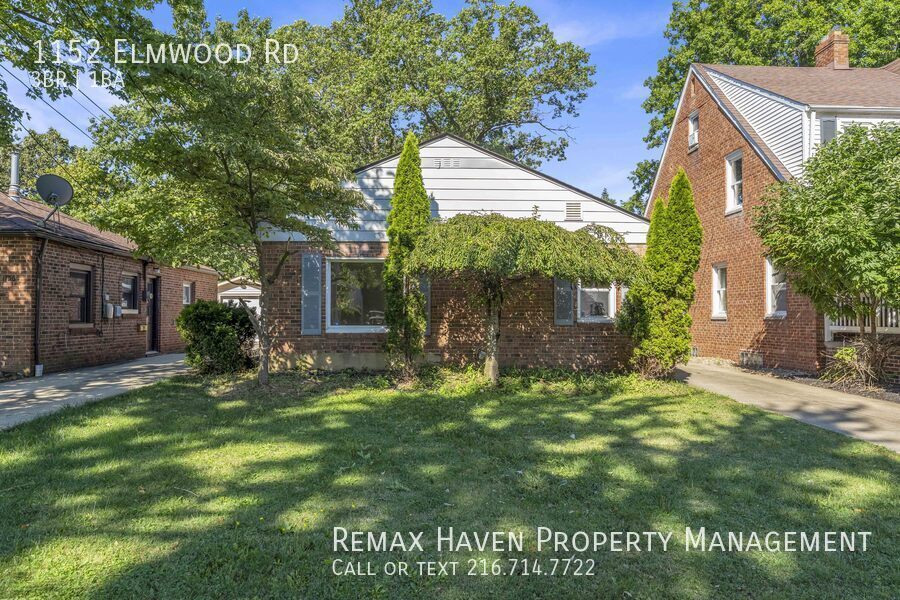 1152 Elmwood Rd in Mayfield Heights, OH - Building Photo